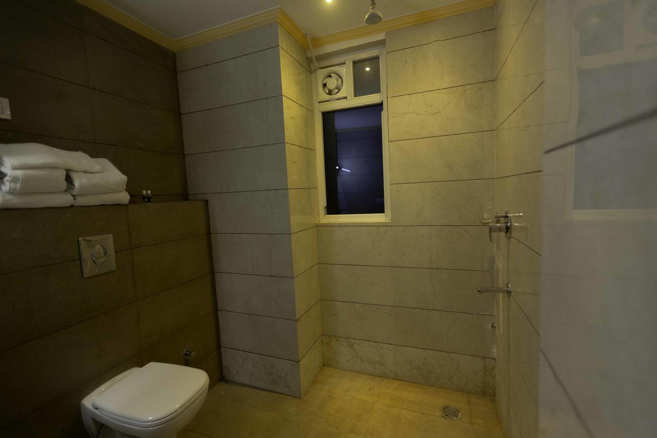 Hotel Kings Regency Drang Exterior foto
